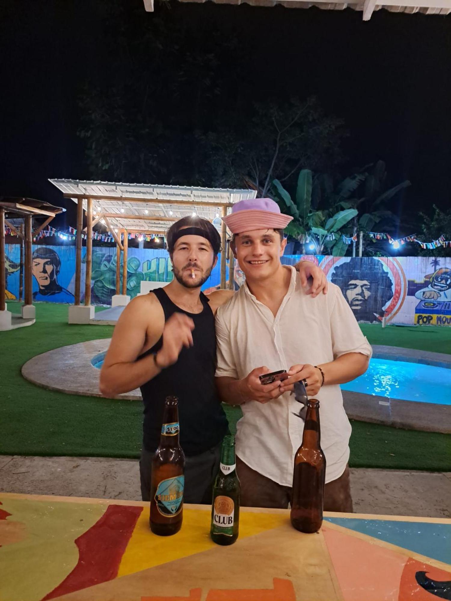 Pop House Hotel Montanita Luaran gambar