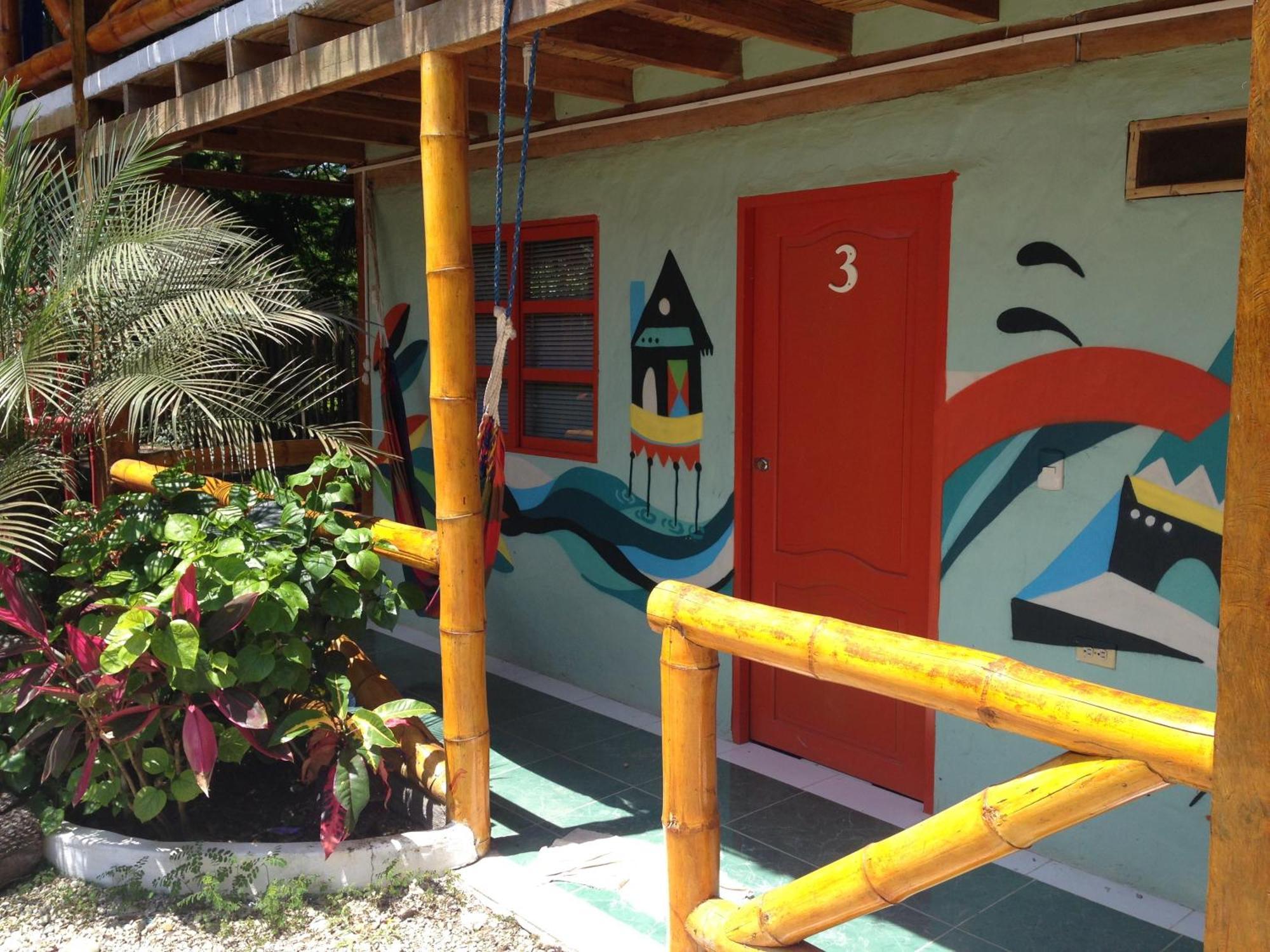 Pop House Hotel Montanita Luaran gambar